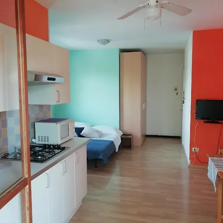 Relax And Enjoy In A Pool Paradise - Beahost Apartment