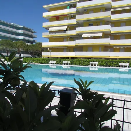 Relax And Enjoy In A Pool Paradise - Beahost *