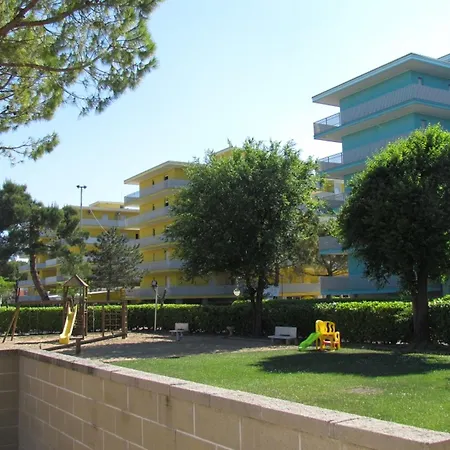 Relax And Enjoy In A Pool Paradise - Beahost Apartment Bibione